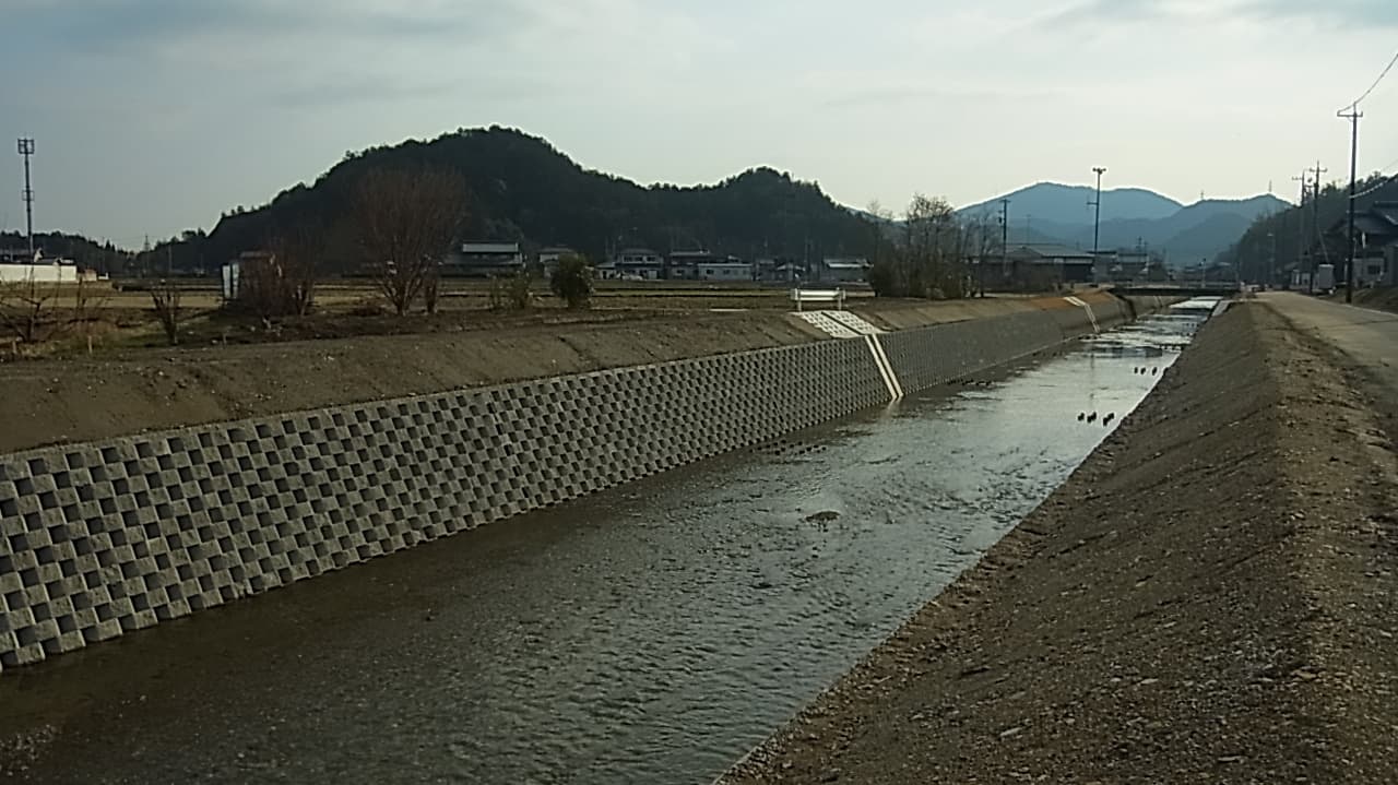 石田川河川改修(護岸工)